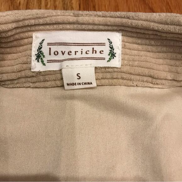 Loveriche Corduroy button down mini Skirt with front pockets size small - Picture 5 of 6